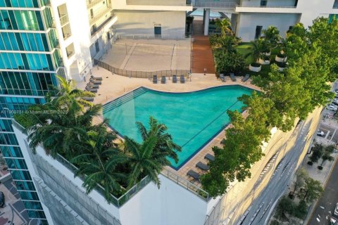 Condominio en alquiler en Miami, Florida, 1 dormitorio, 87.61 m2 № 1952075 - foto 17