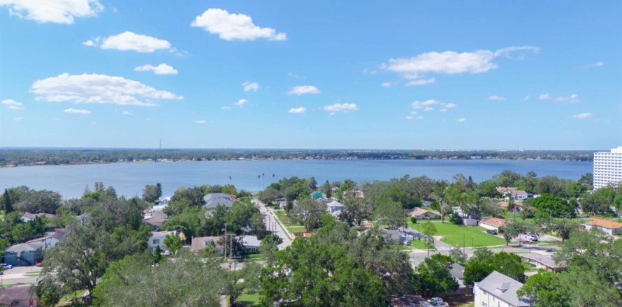 Casa en Winter Haven, Florida 3 dormitorios, 106.28 m2 № 2250315