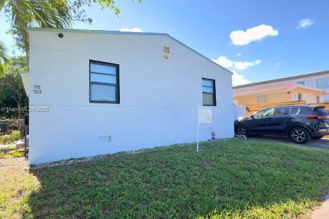 Снять в аренду виллу или дом в Майами-Бич, Флорида 2 спальни, 157.1м2, № 1974674 - фото 12