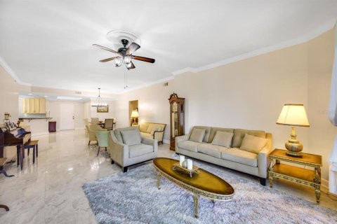 Copropriété à vendre à Saint Petersburg, Floride: 3 chambres, 203.18 m2 № 2403260 - photo 12