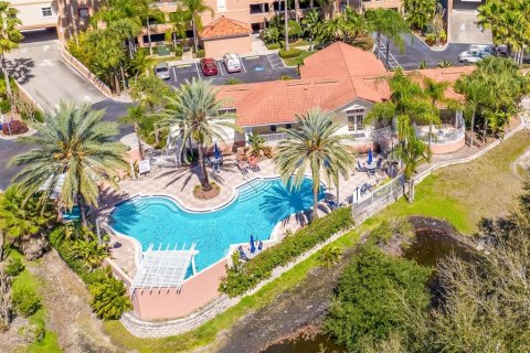 Copropriété à vendre à Saint Petersburg, Floride: 3 chambres, 203.18 m2 № 2403260 - photo 3