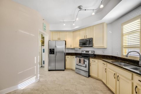 Copropriété à vendre à Saint Petersburg, Floride: 3 chambres, 203.18 m2 № 2403260 - photo 26
