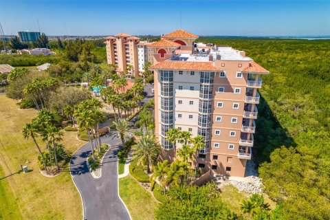 Copropriété à vendre à Saint Petersburg, Floride: 3 chambres, 203.18 m2 № 2403260 - photo 4