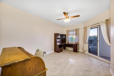 Copropriété à vendre à Saint Petersburg, Floride: 3 chambres, 203.18 m2 № 2403260 - photo 23