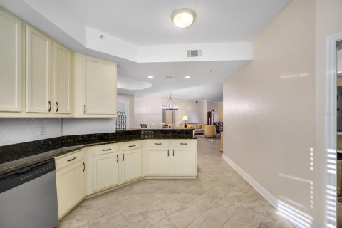 Copropriété à vendre à Saint Petersburg, Floride: 3 chambres, 203.18 m2 № 2403260 - photo 28