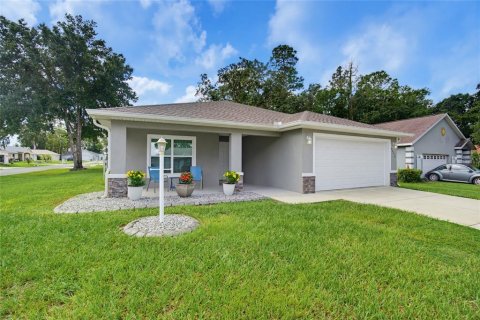 Villa ou maison à Ocala, Floride 3 chambres, 164.99 m2 № 2358930