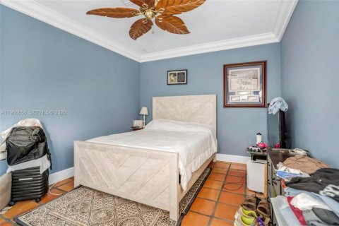 Townhouse in Wilton Manors, Florida 3 bedrooms, 214.98 sq.m. № 2089957 - photo 27