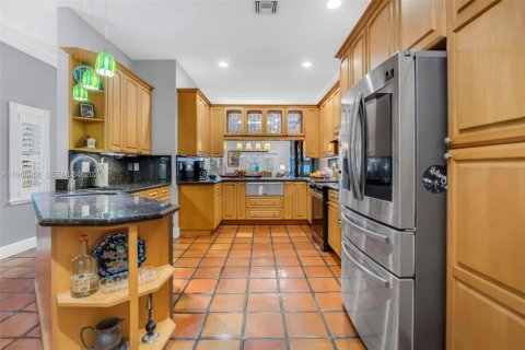 Townhouse in Wilton Manors, Florida 3 bedrooms, 214.98 sq.m. № 2089957 - photo 5