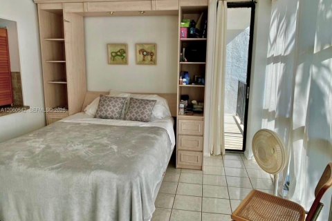 Copropriété à louer à Hallandale Beach, Floride: 2 chambres, 99.87 m2 № 2264792 - photo 5