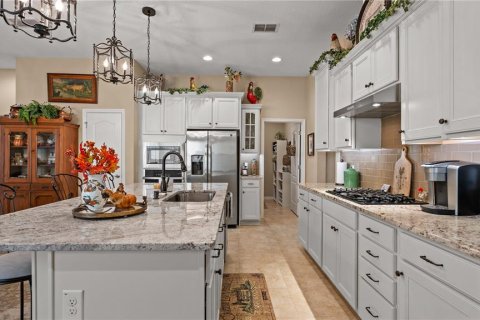 Villa ou maison à vendre à Kissimmee, Floride: 2 chambres, 144.65 m2 № 2416930 - photo 15