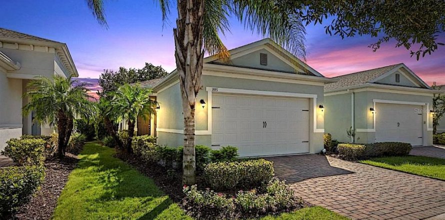 Villa ou maison à Kissimmee, Floride 2 chambres, 144.65 m2 № 2416930