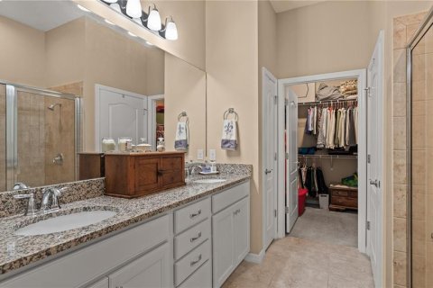 Villa ou maison à vendre à Kissimmee, Floride: 2 chambres, 144.65 m2 № 2416930 - photo 3