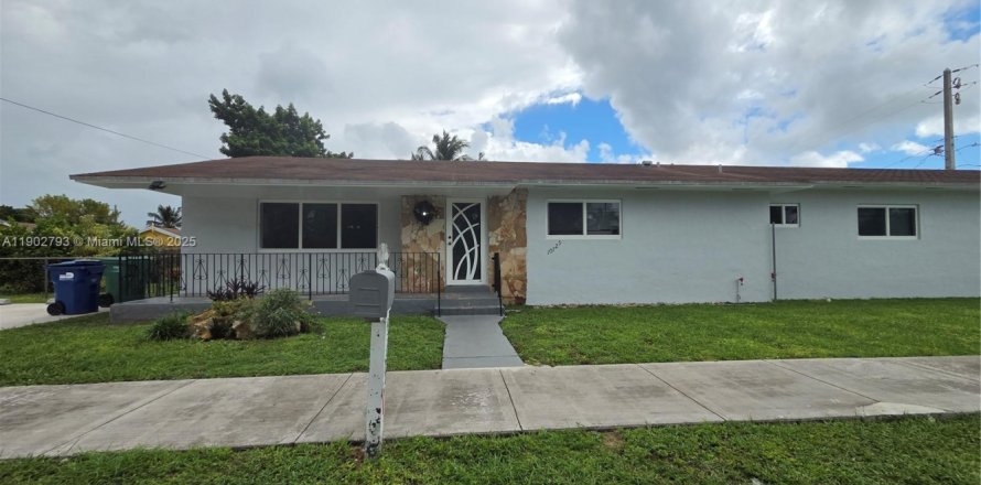 Дом в Майами, Флорида 3 спальни, 277.13м2 № 1954709