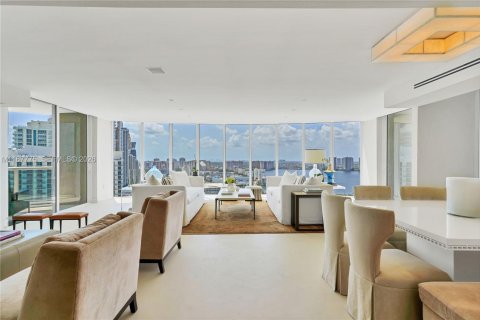 Condo in Sunny Isles Beach, Florida, 3 bedrooms № 2191371 - photo 6