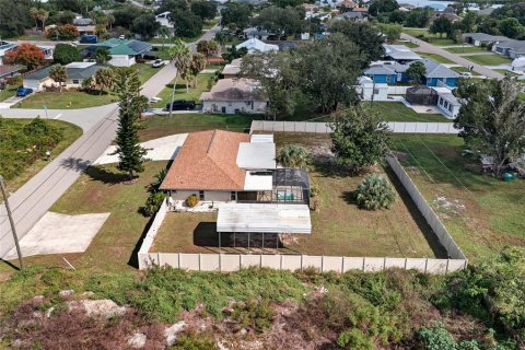 Villa ou maison à vendre à Punta Gorda, Floride: 2 chambres, 139.63 m2 № 2433784 - photo 27