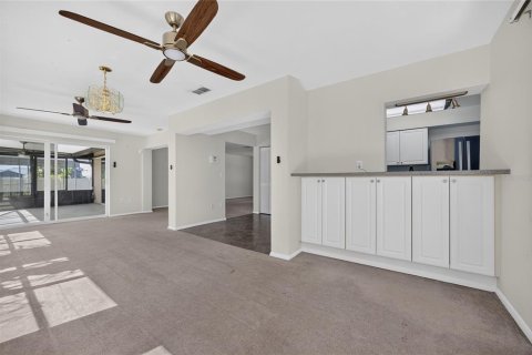 Villa ou maison à vendre à Punta Gorda, Floride: 2 chambres, 139.63 m2 № 2433784 - photo 11