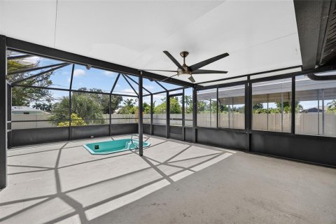 Villa ou maison à vendre à Punta Gorda, Floride: 2 chambres, 139.63 m2 № 2433784 - photo 22