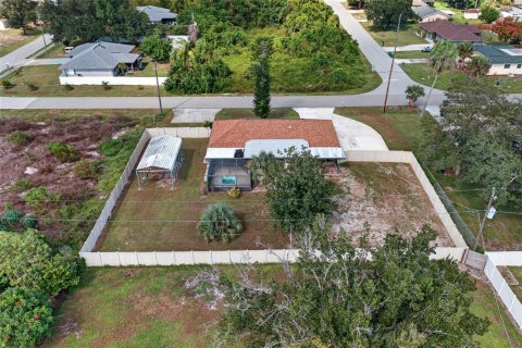 Villa ou maison à vendre à Punta Gorda, Floride: 2 chambres, 139.63 m2 № 2433784 - photo 28