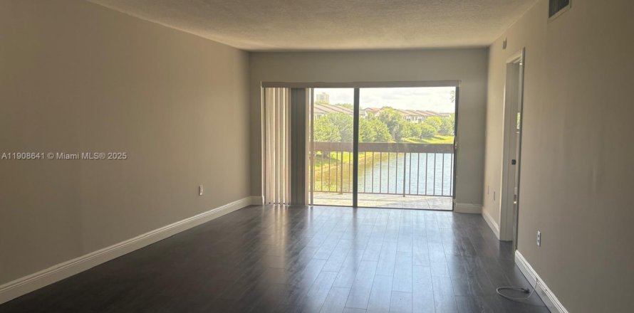 Condo à Miami, Floride, 2 chambres № 1964607