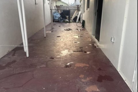 Villa ou maison à vendre à Miami, Floride: 4 chambres, 181.72 m2 № 1934514 - photo 8