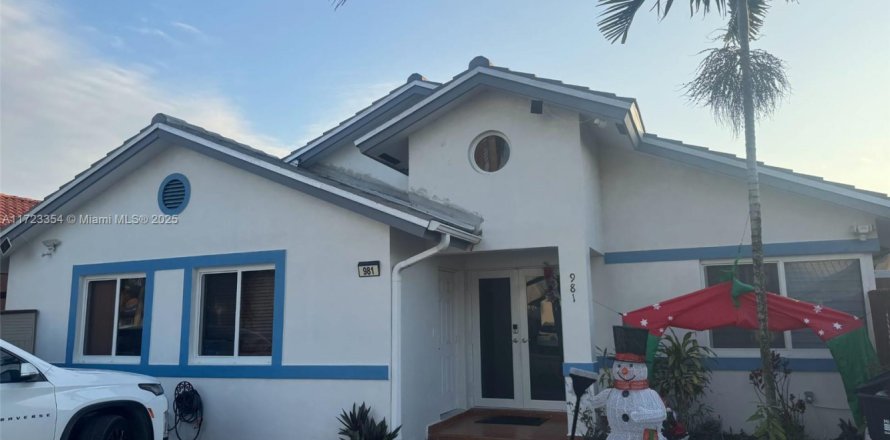 Villa ou maison à Miami, Floride 4 chambres, 181.72 m2 № 1934514