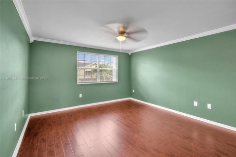 Townhouse in Miami, Florida 3 bedrooms, 128.39 sq.m. № 1957183 - photo 20