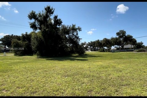 Terreno en venta en Port Charlotte, Florida № 2152850 - foto 6
