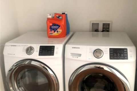 Copropriété à vendre à Doral, Floride: 1 chambre, 75.25 m2 № 1979832 - photo 15