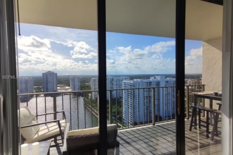 Apartamento en alquiler en Aventura, Florida, 3 dormitorios, 124.4 m2 № 1988797 - foto 10
