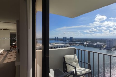 Apartamento en alquiler en Aventura, Florida, 3 dormitorios, 124.4 m2 № 1988797 - foto 11