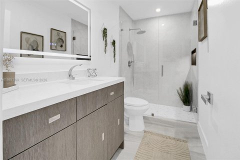 House in Miami, Florida 3 bedrooms, 149.76 sq.m. № 2046637 - photo 25