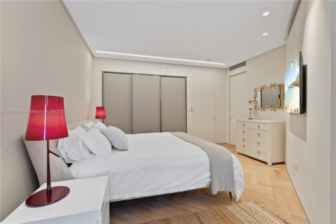 Condo in Miami Beach, Florida, 6 bedrooms  № 1868120 - photo 29