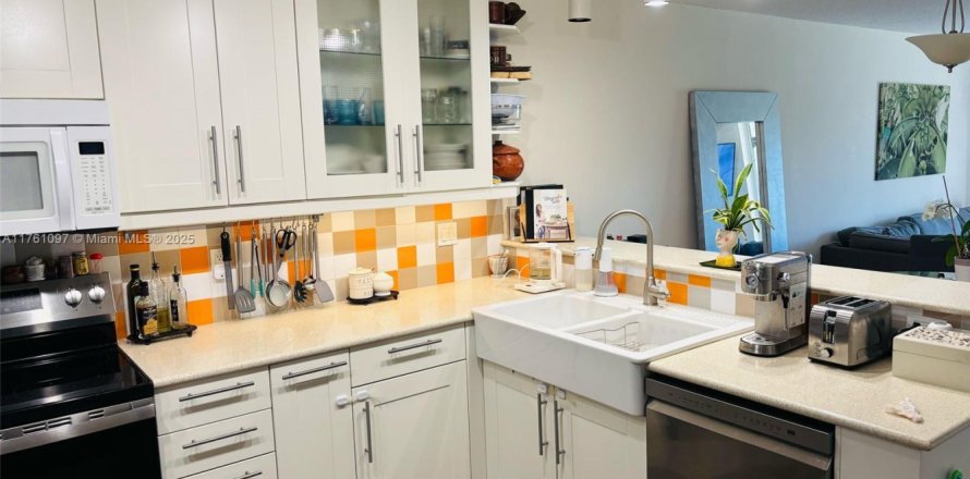 Condominio en Fort Lauderdale, Florida, 2 dormitorios  № 1707738