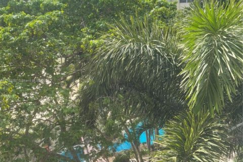 Condominio en venta en Fort Lauderdale, Florida, 2 dormitorios, 86.21 m2 № 1707738 - foto 25
