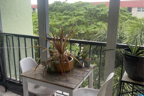 Condominio en venta en Fort Lauderdale, Florida, 2 dormitorios, 86.21 m2 № 1707738 - foto 9