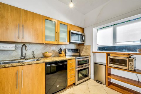 Touwnhouse à vendre à Sunny Isles Beach, Floride: 4 chambres, 246.19 m2 № 1954369 - photo 27