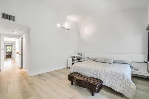 Touwnhouse à vendre à Sunny Isles Beach, Floride: 4 chambres, 246.19 m2 № 1954369 - photo 30