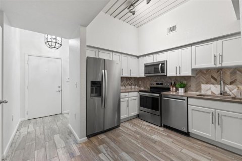 Copropriété à vendre à Tampa, Floride: 1 chambre, 73.3 m2 № 2396147 - photo 13