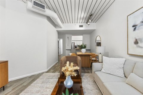 Copropriété à vendre à Tampa, Floride: 1 chambre, 73.3 m2 № 2396147 - photo 6