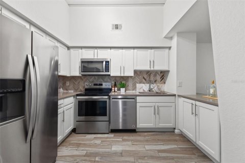 Copropriété à vendre à Tampa, Floride: 1 chambre, 73.3 m2 № 2396147 - photo 14