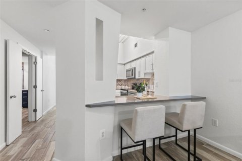 Copropriété à vendre à Tampa, Floride: 1 chambre, 73.3 m2 № 2396147 - photo 16