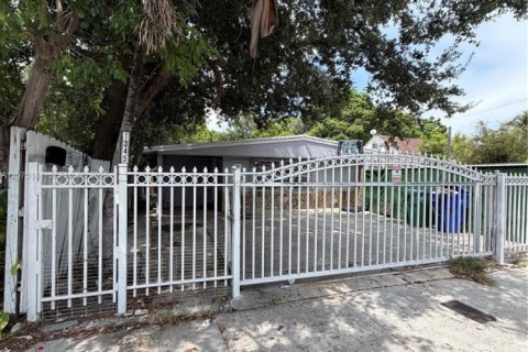 Propiedad comercial en venta en Miami, Florida, 232.72 m2 № 2320622 - foto 5