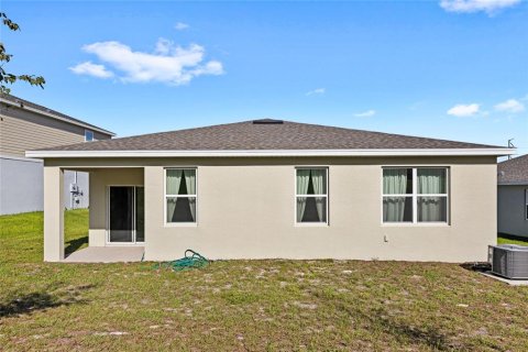 Villa ou maison à louer à Sorrento, Floride: 4 chambres, 170.75 m2 № 2429486 - photo 24