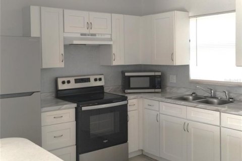 Appartement à louer à Lake Alfred, Floride: 2 chambres, 74.32 m2 № 1634260 - photo 4
