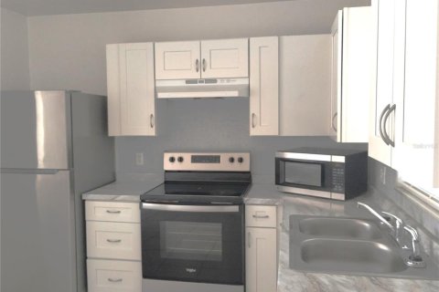 Снять в аренду квартиру в Лейк-Альфред, Флорида 4 комнаты, 74.32м2, № 1634260 - фото 3
