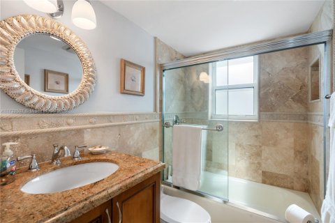 Townhouse in Key Largo, Florida 3 bedrooms, 197.6 sq.m. № 1481729 - photo 22
