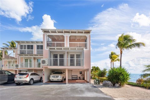 Townhouse in Key Largo, Florida 3 bedrooms, 197.6 sq.m. № 1481729 - photo 30
