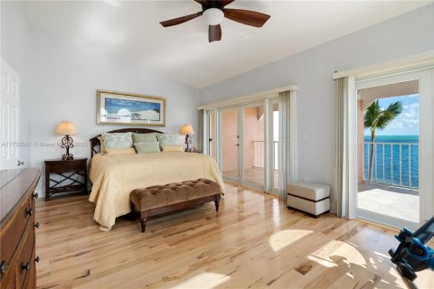 Townhouse in Key Largo, Florida 3 bedrooms, 197.6 sq.m. № 1481729 - photo 16