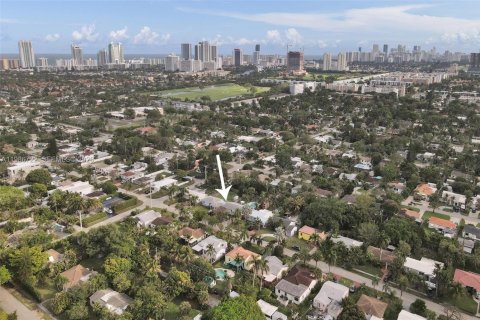 Villa ou maison à vendre à Hollywood, Floride: 3 chambres, 131.46 m2 № 2051559 - photo 5