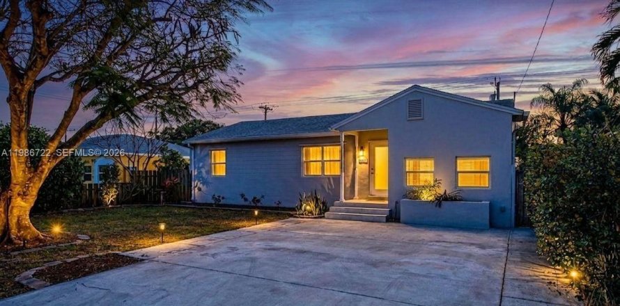 Villa ou maison à Hollywood, Floride 3 chambres, 131.46 m2 № 2051559